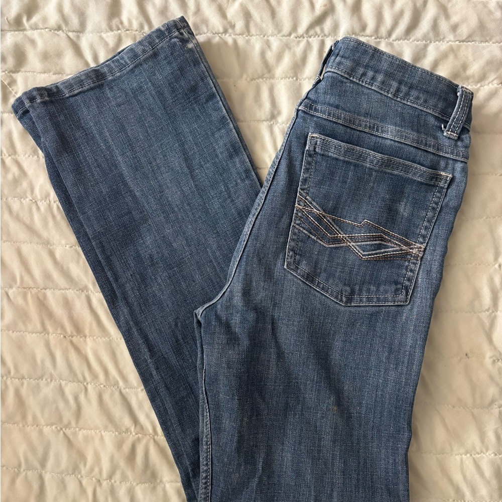 Wrangler Blue Jeans with Contrast Stitching and Distressed Look